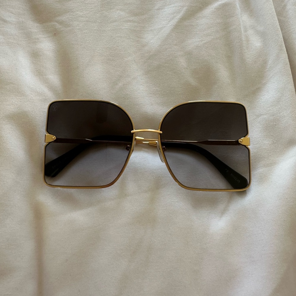 Authentic Louis Vuitton Sunglasses